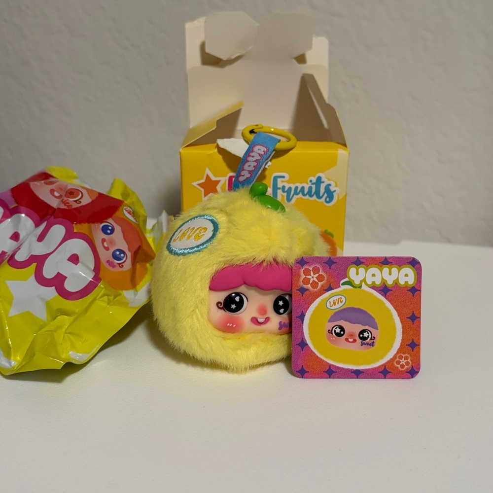 Yaya Fun Fruits Keychain